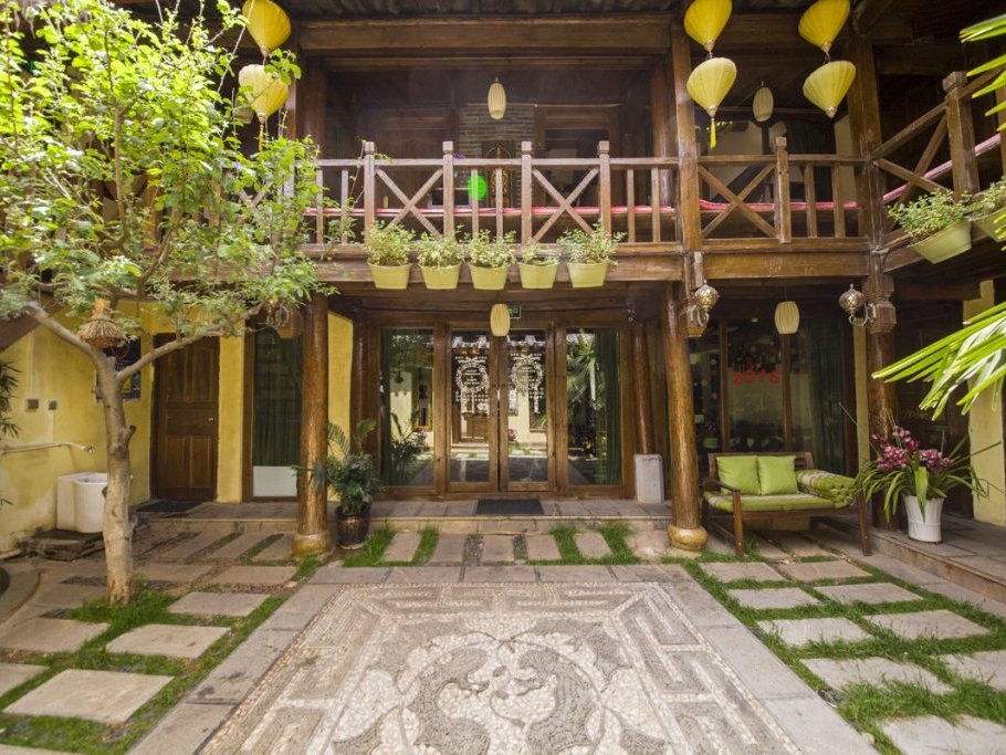 白天庭院
